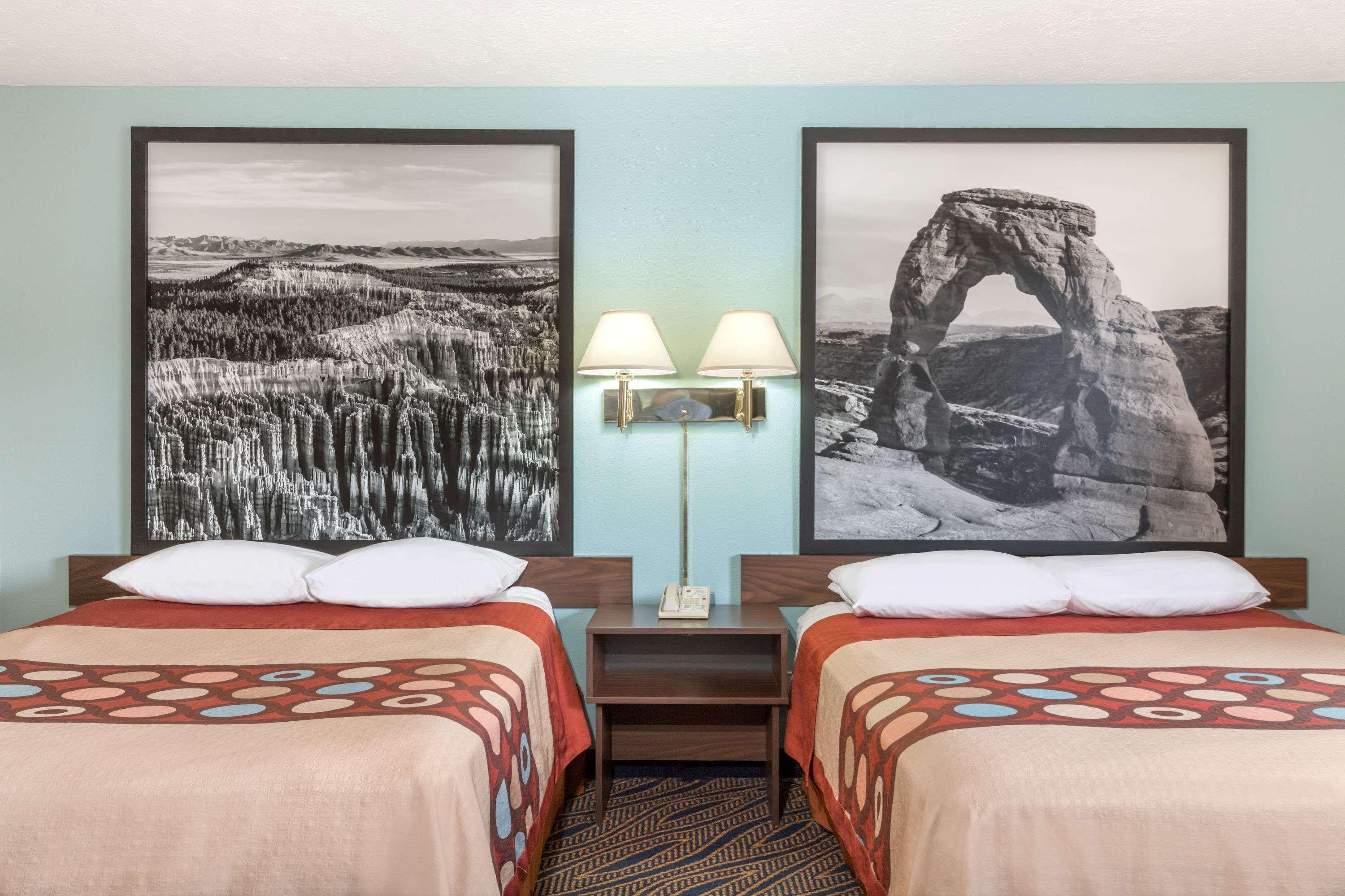 Super 8 By Wyndham Cedar City Εξωτερικό φωτογραφία