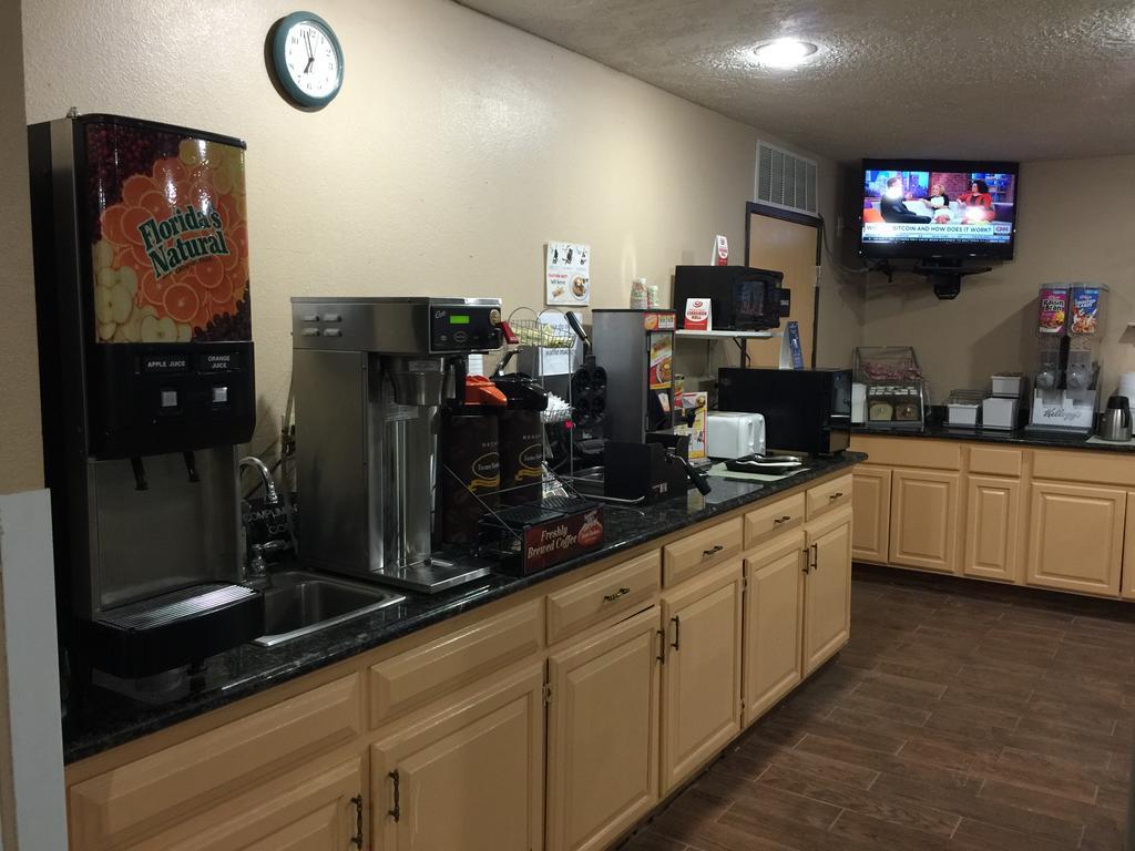 Super 8 By Wyndham Cedar City Εξωτερικό φωτογραφία