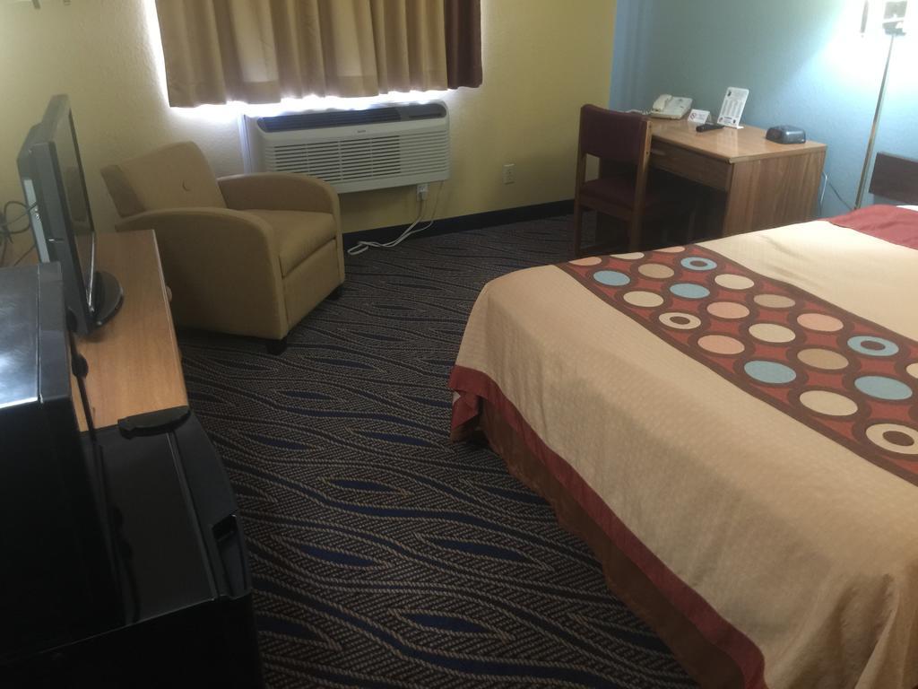 Super 8 By Wyndham Cedar City Εξωτερικό φωτογραφία