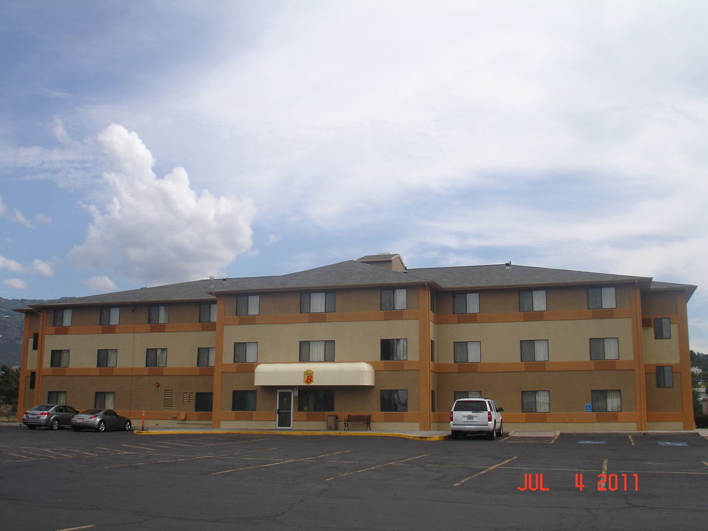 Super 8 By Wyndham Cedar City Εξωτερικό φωτογραφία